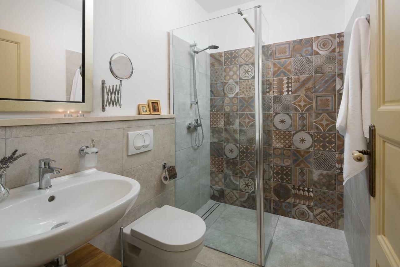 Mondinica Heritage House - Heated Pool Dobrinj Luaran gambar